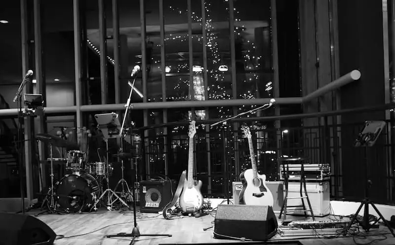 Coverband Petit Acoustique: instrumenten